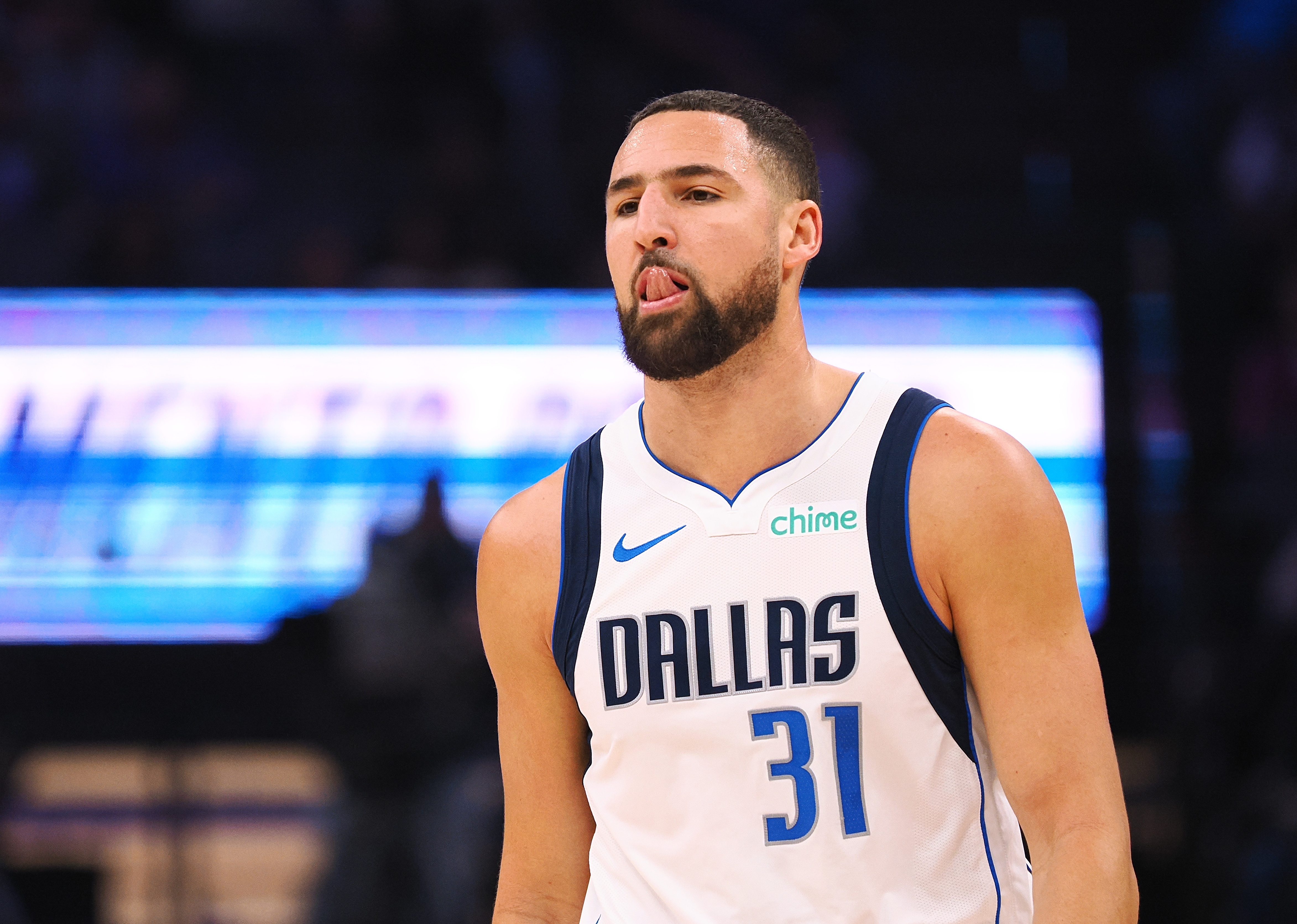 佛光乍现！克莱全场三分球9投6中 拿下18分2板1助1断1帽&amp;正负值+9