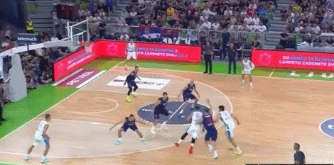 九游下载安装-休赛期更新武器库？勾手或成东契奇新杀招