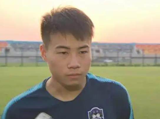 1649212774355008928.jpg yf.jpg