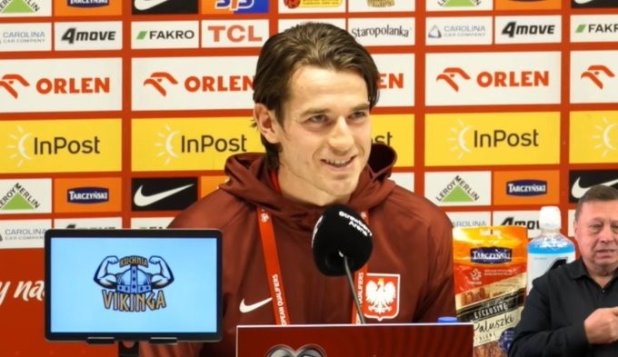 九游下载安装-卡明斯基：我们明明是表现更好的一方却输了，波兰每个人问心无愧